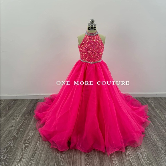 Sequined Pink girls Pageant/formal Dress - Picture 4 of 4